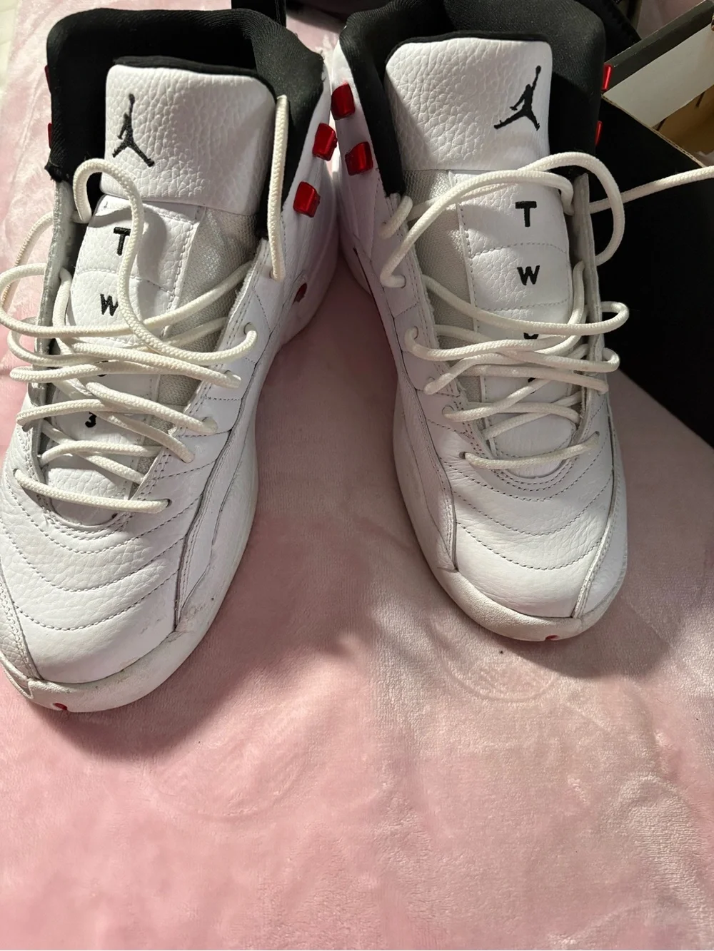 Jordan twist White and Red Sneakers size7 men 8.5 in women’s